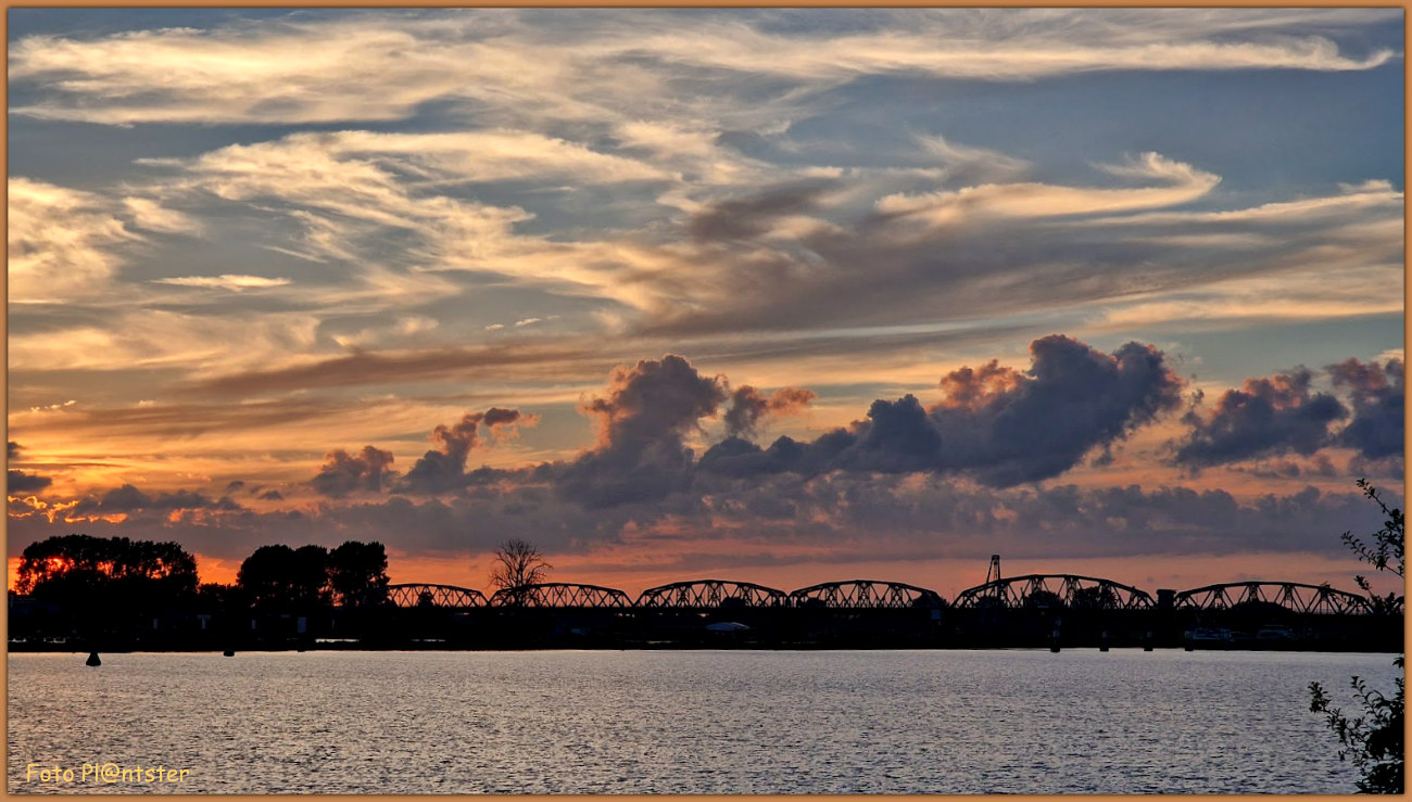 20240809_205753 Zomerse avondgloed